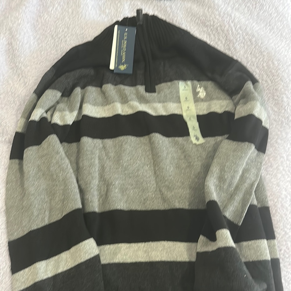 Lightweight sweater